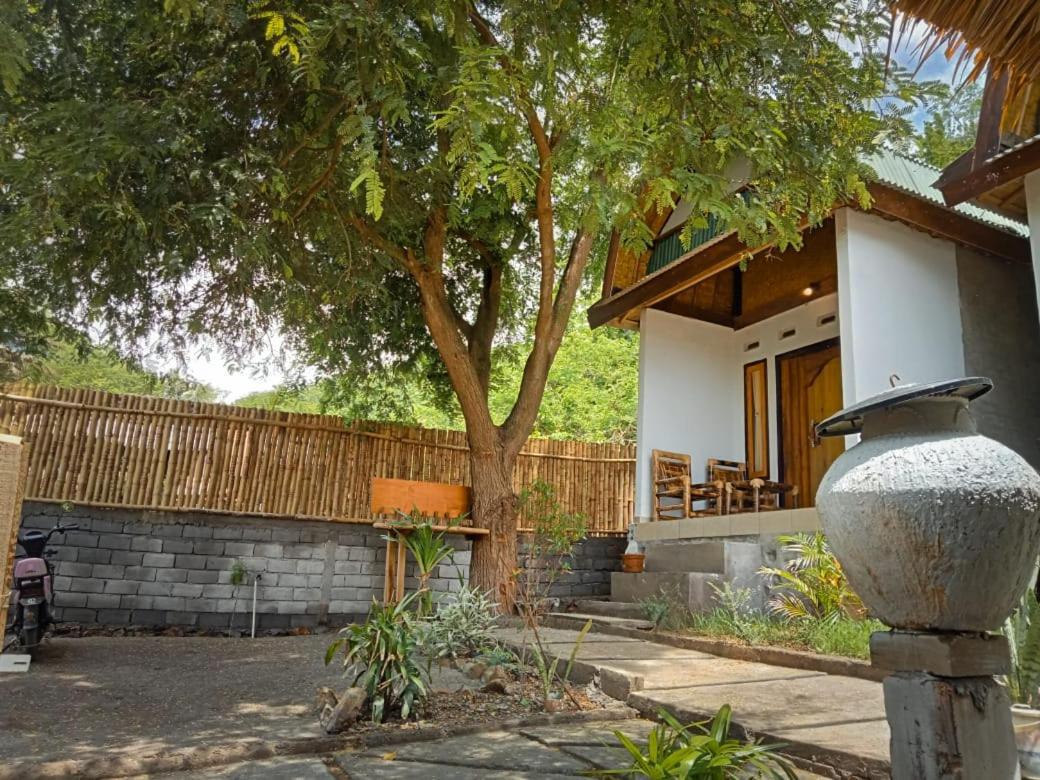 Diki Bungalows Kuta  Buitenkant foto