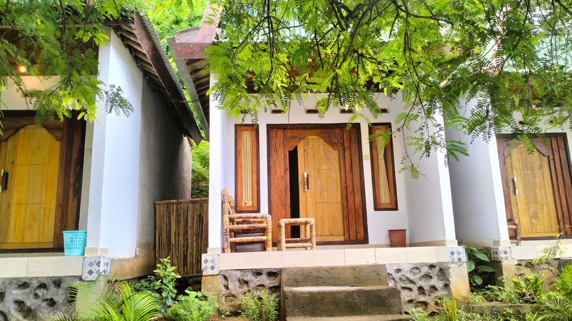 Diki Bungalows Kuta  Buitenkant foto