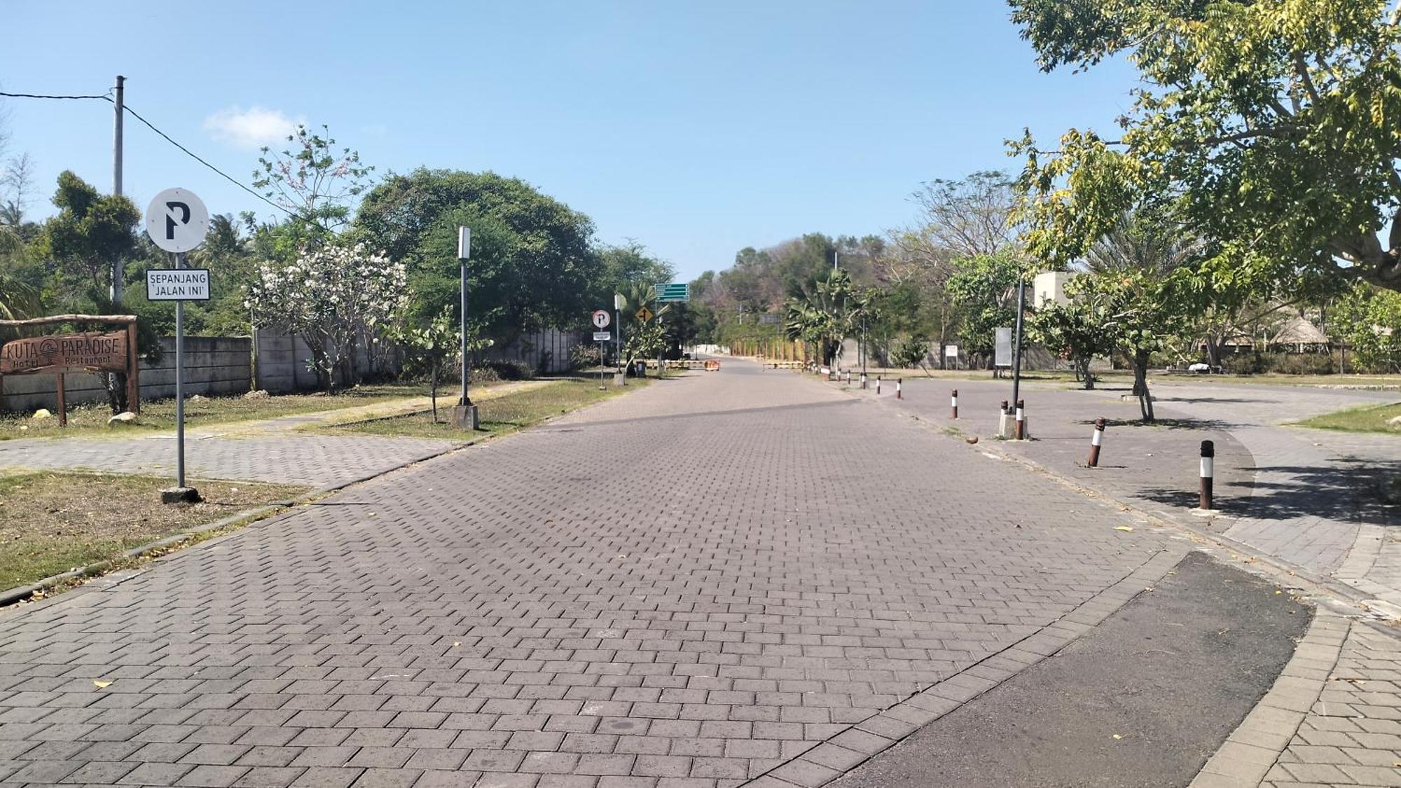Diki Bungalows Kuta  Buitenkant foto